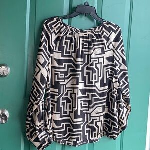 Richard Allen size 4 ladies signature top excellent condition